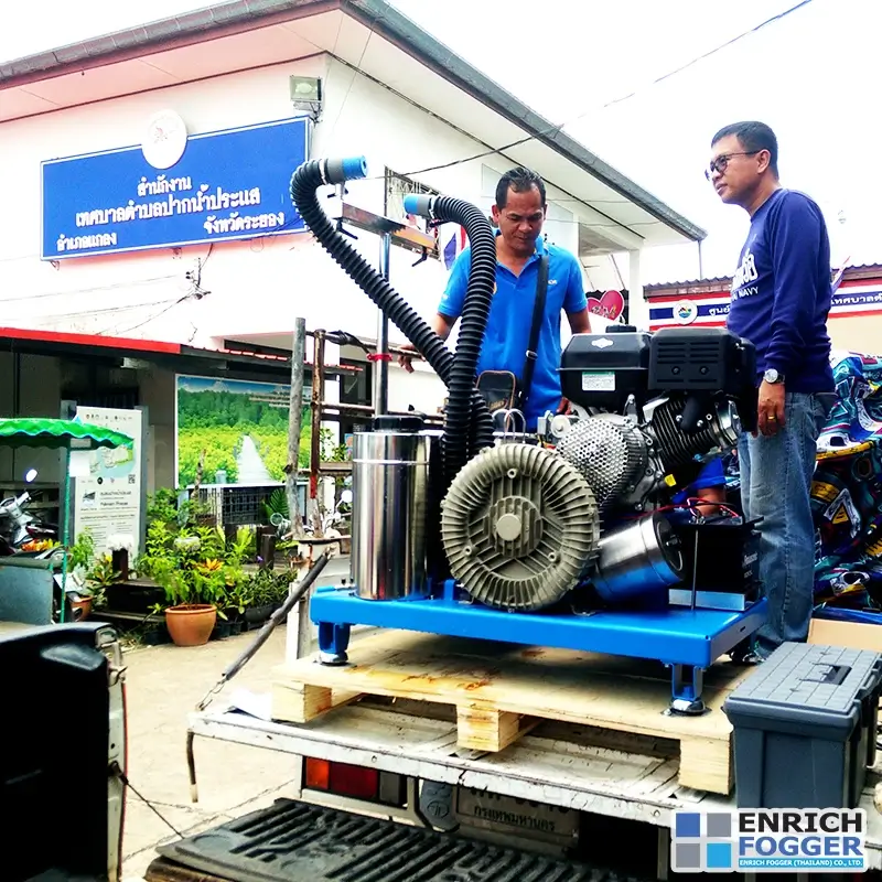 เครื่องพ่นละอองฝอยติดหลังรถยนต์ AIROFOG UM2 หน้างาน